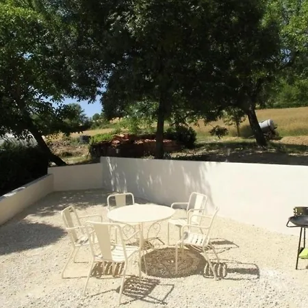 Hébergement de vacances House La Source 3 *